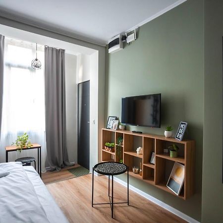Tom Thumb & Thumbelina ~ 2 Private Rooms In Sofia Center Exterior photo